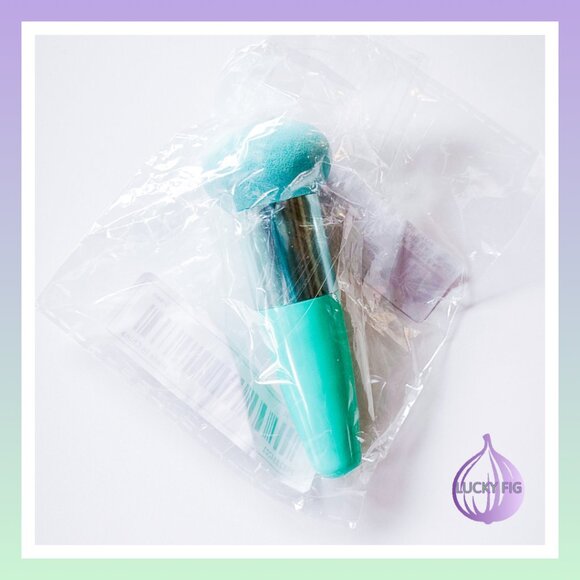 MAKE UP SPONGE APPLICATORS - SET OF 4 - Picture 12 of 12